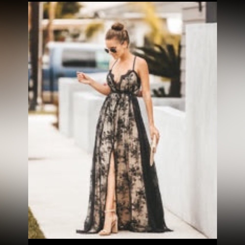 Black lace multi style dress ▪️